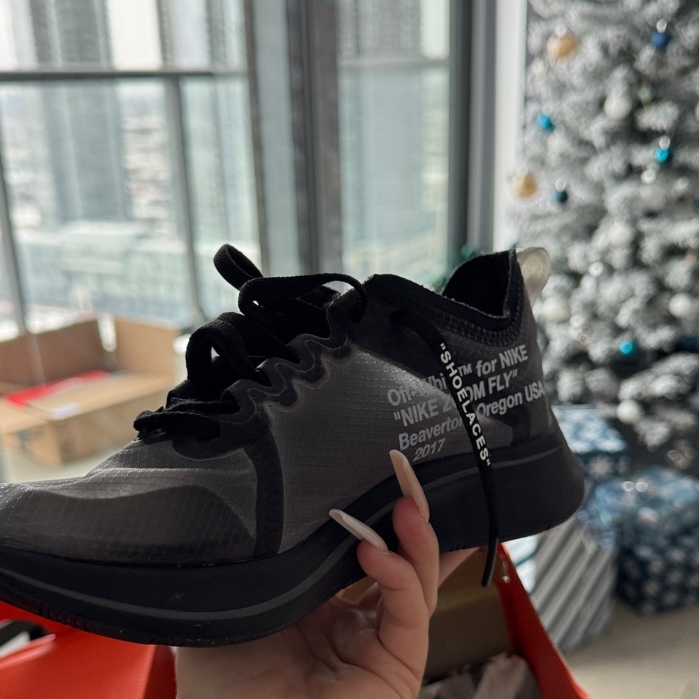 Nike Black and Gray Zoom Fly Shoes - Picture 9 of 16